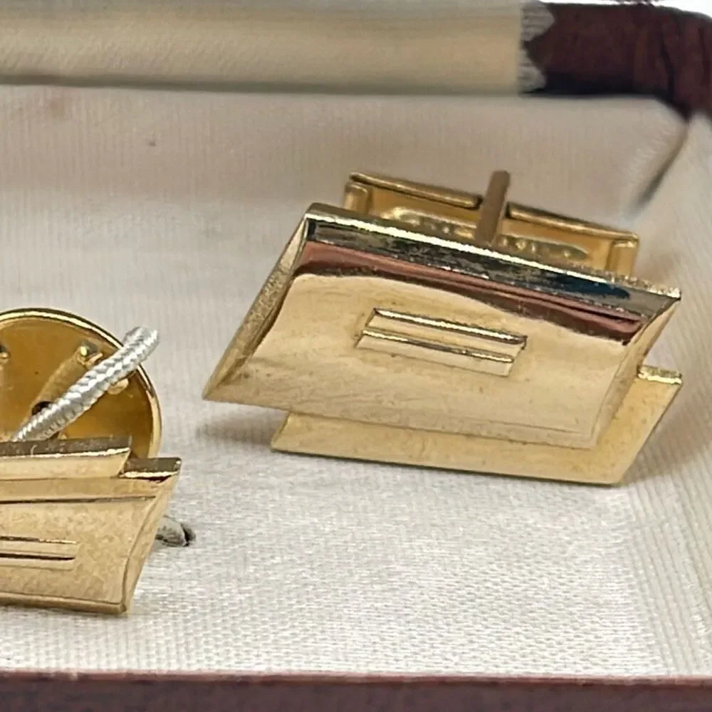 Gentry vintage cufflinks and tie tac in box.